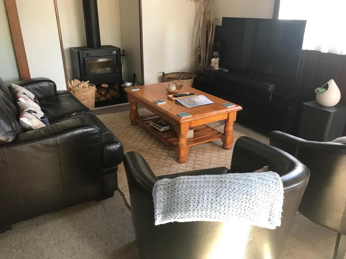 Serendipity Wharf Cottage Tairua Extérieur photo