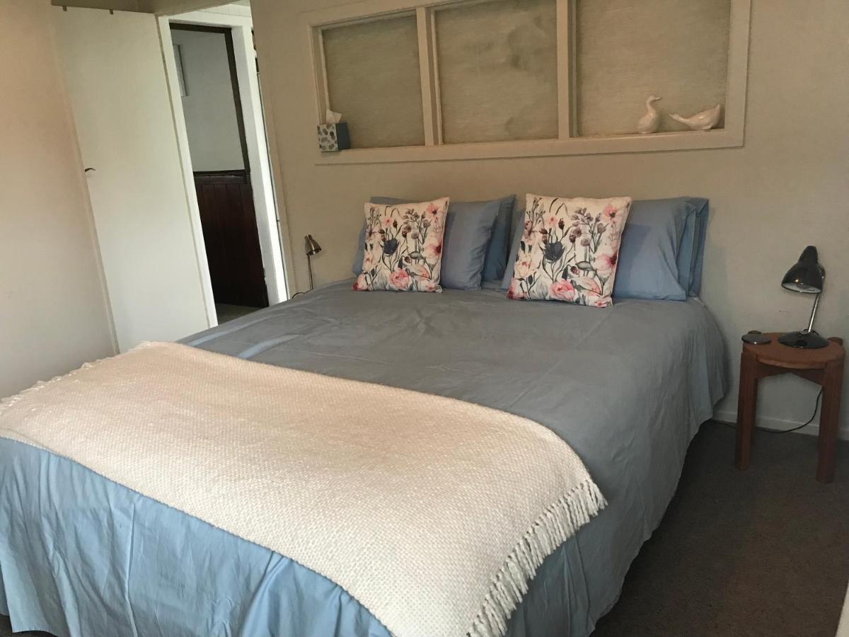 Serendipity Wharf Cottage Tairua Extérieur photo